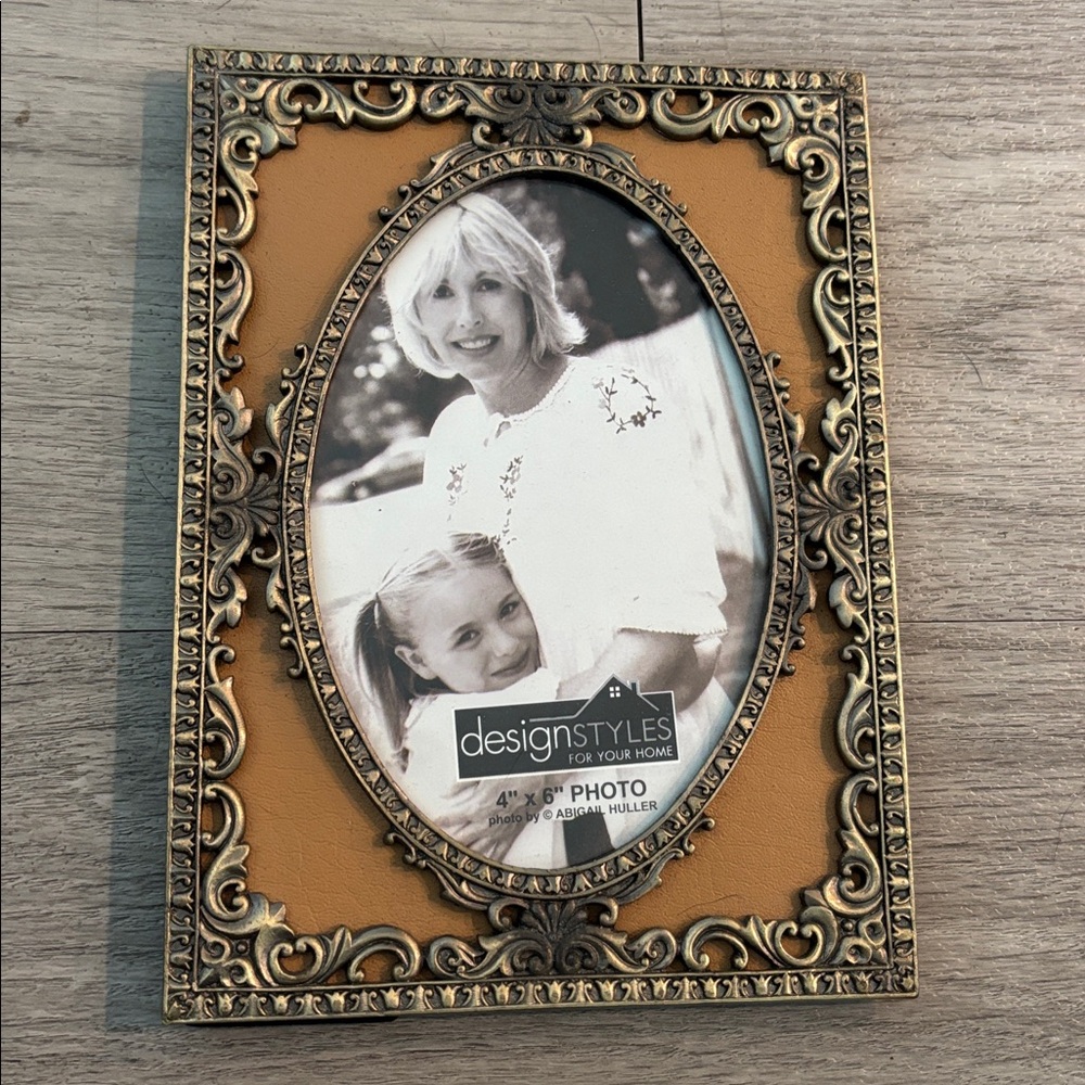 Ornate Gold and Tan 4x6 Photo Frame